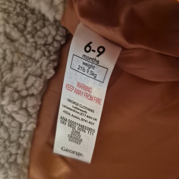 Baby fluffy onesie - Picture 3 of 3